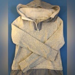 Girls Windbreaker/ pull over. Sweatshirt White and Grey Size 10